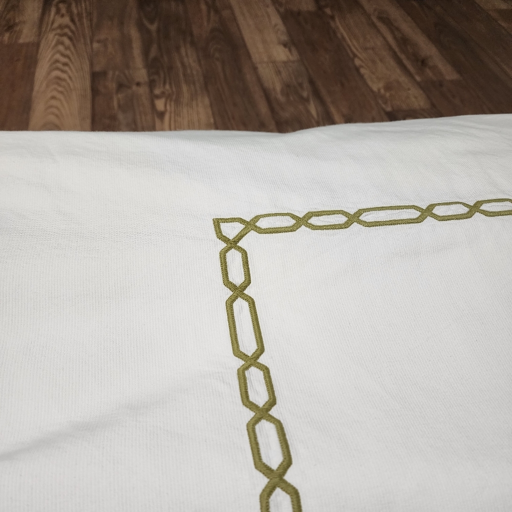 Pottery Barn Grand Scroll White Twill Embroidered Ribbed Duvet Cover KING Cotton
